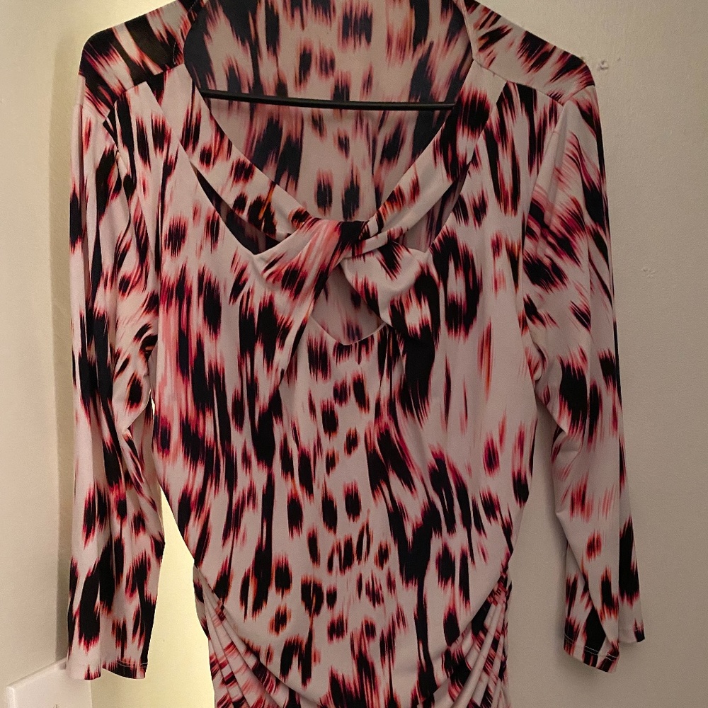 Jennifer lopez peek a boo top